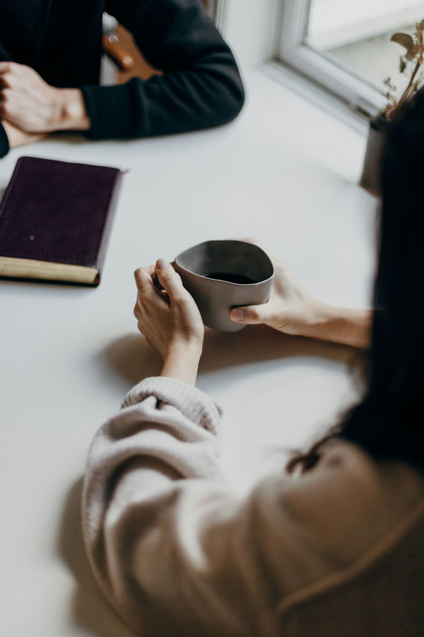 priscilla-du-preez-7ilpPBxTavU-unsplash mom parenting her son biblically